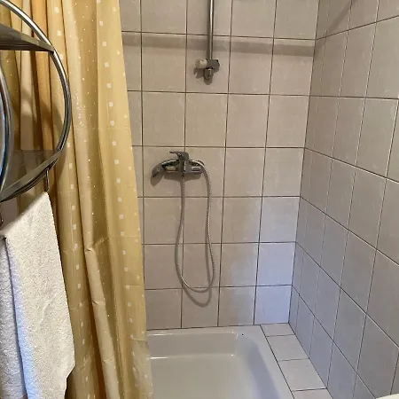 Kis Korona Vendeghaz Guest house