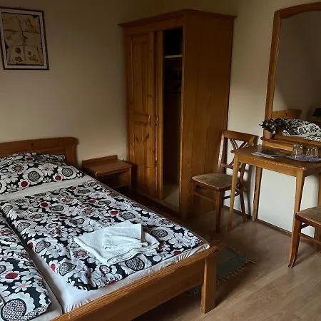 Kis Korona Vendeghaz Guest house *